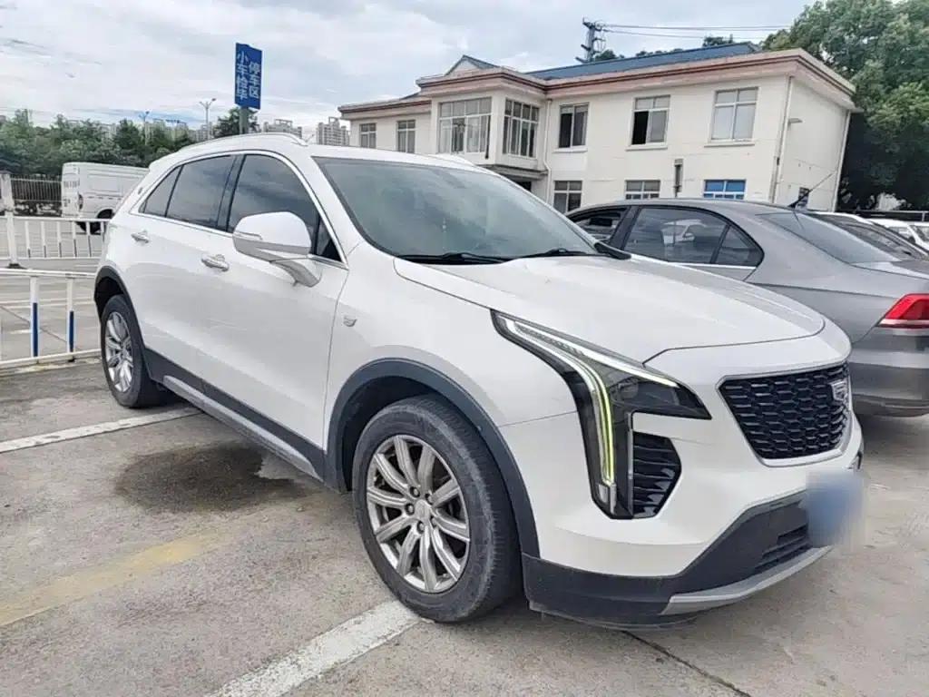 Cadillac XT4 2020 28T Two-Wheel Drive Premium Edition — миниатюра 4
