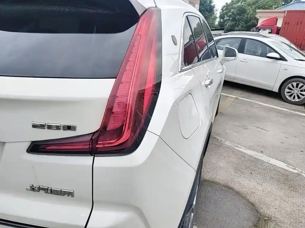 Cadillac XT4 2020 28T Two-Wheel Drive Premium Edition — миниатюра 8