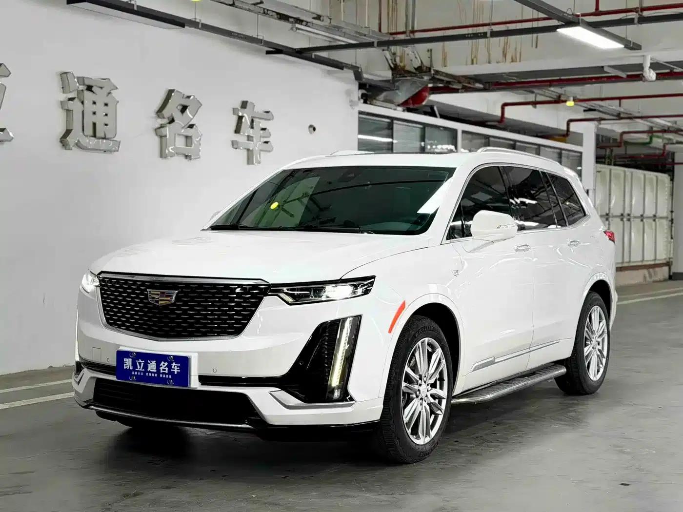 Cadillac XT6 2022 2.0T Six-Seat Two-Wheel Drive Luxury — миниатюра 1