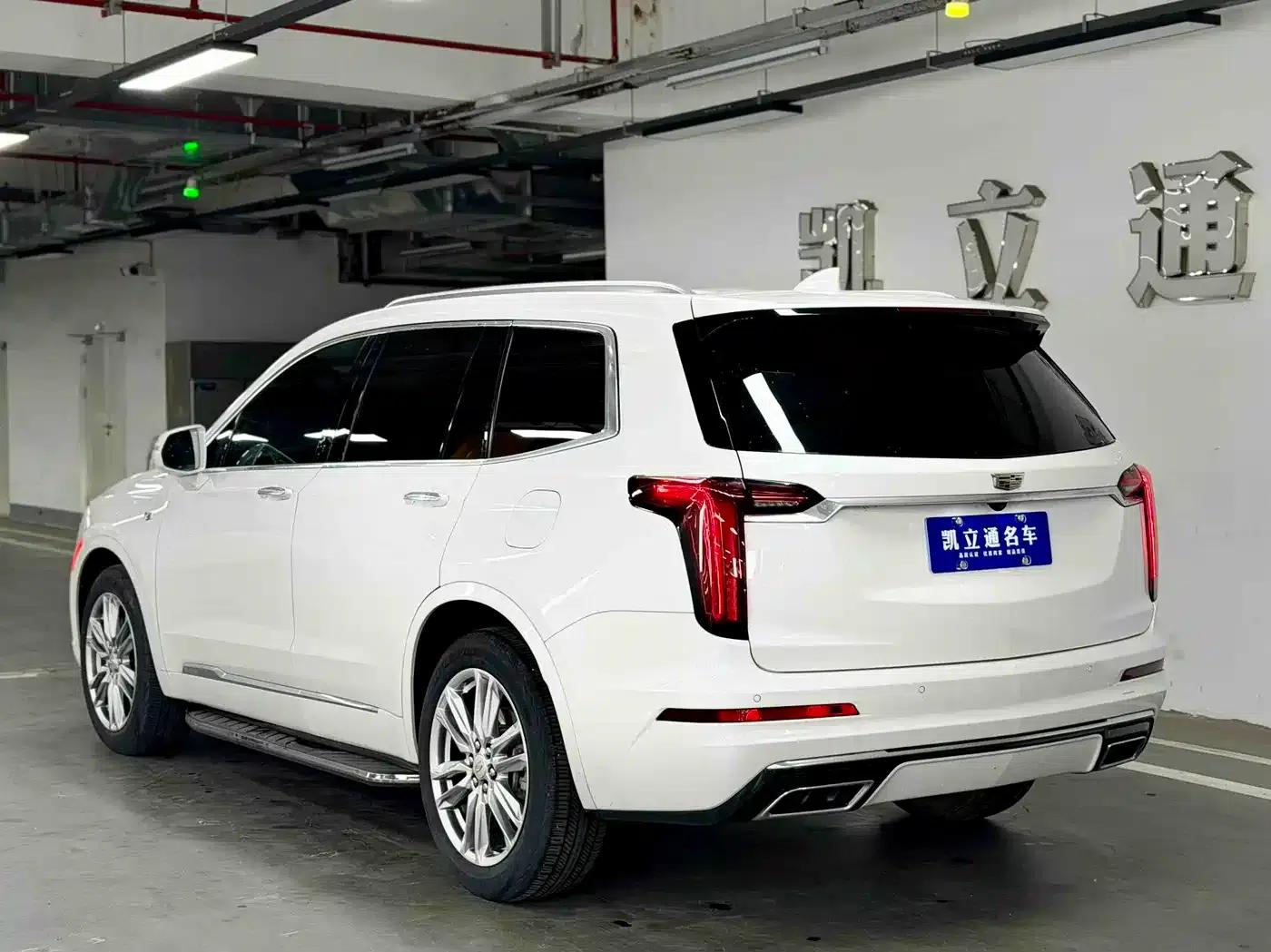 Cadillac XT6 2022 2.0T Six-Seat Two-Wheel Drive Luxury — миниатюра 3