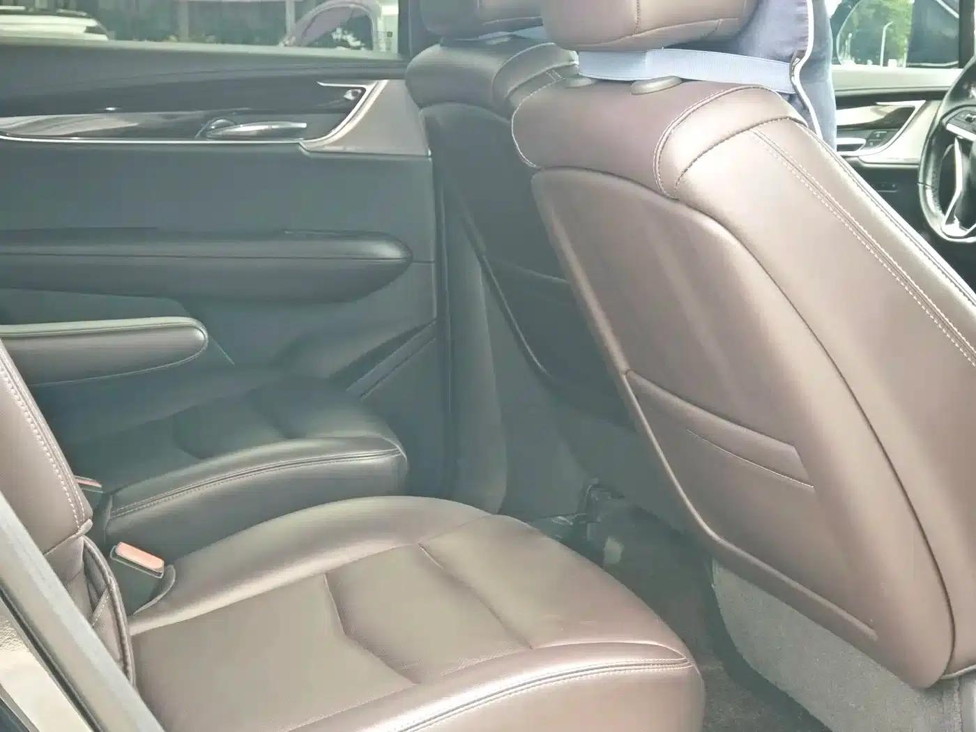 Cadillac XT6 2022 2.0T Six-Seat AWD Luxury — миниатюра 11