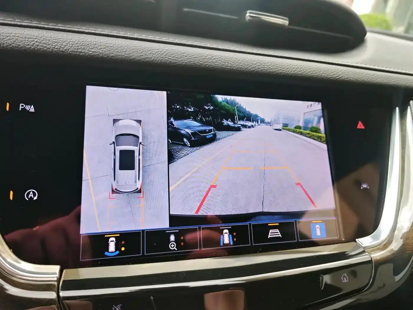 Cadillac XT6 2022 2.0T Six-Seat AWD Luxury — миниатюра 13