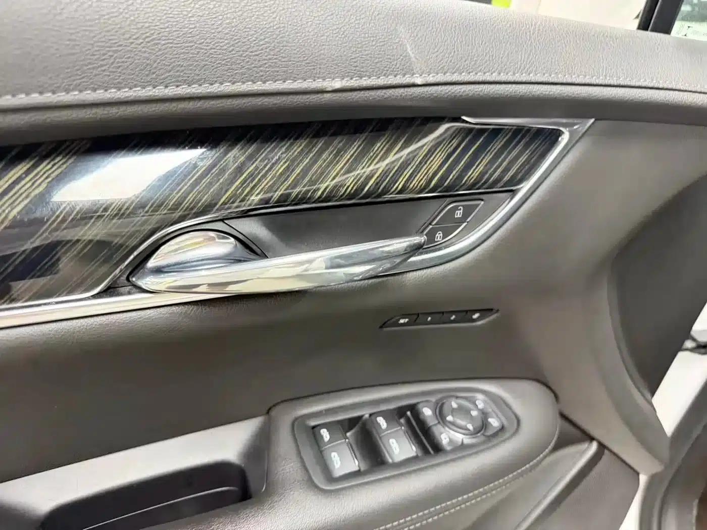 2020 Cadillac XT6 28T Six-Seat AWD Luxury — миниатюра 11