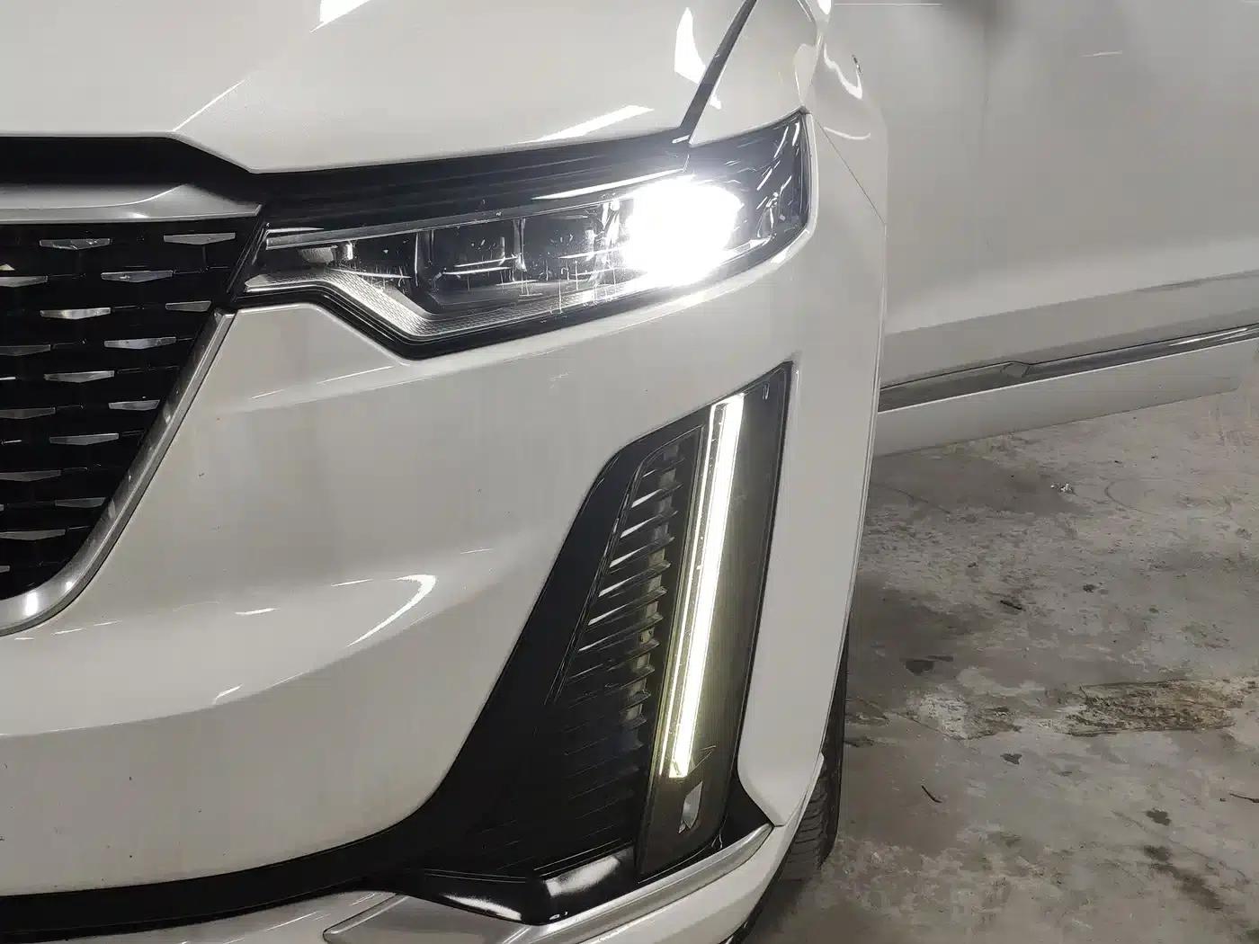 2020 Cadillac XT6 28T Six-Seat AWD Luxury — миниатюра 4