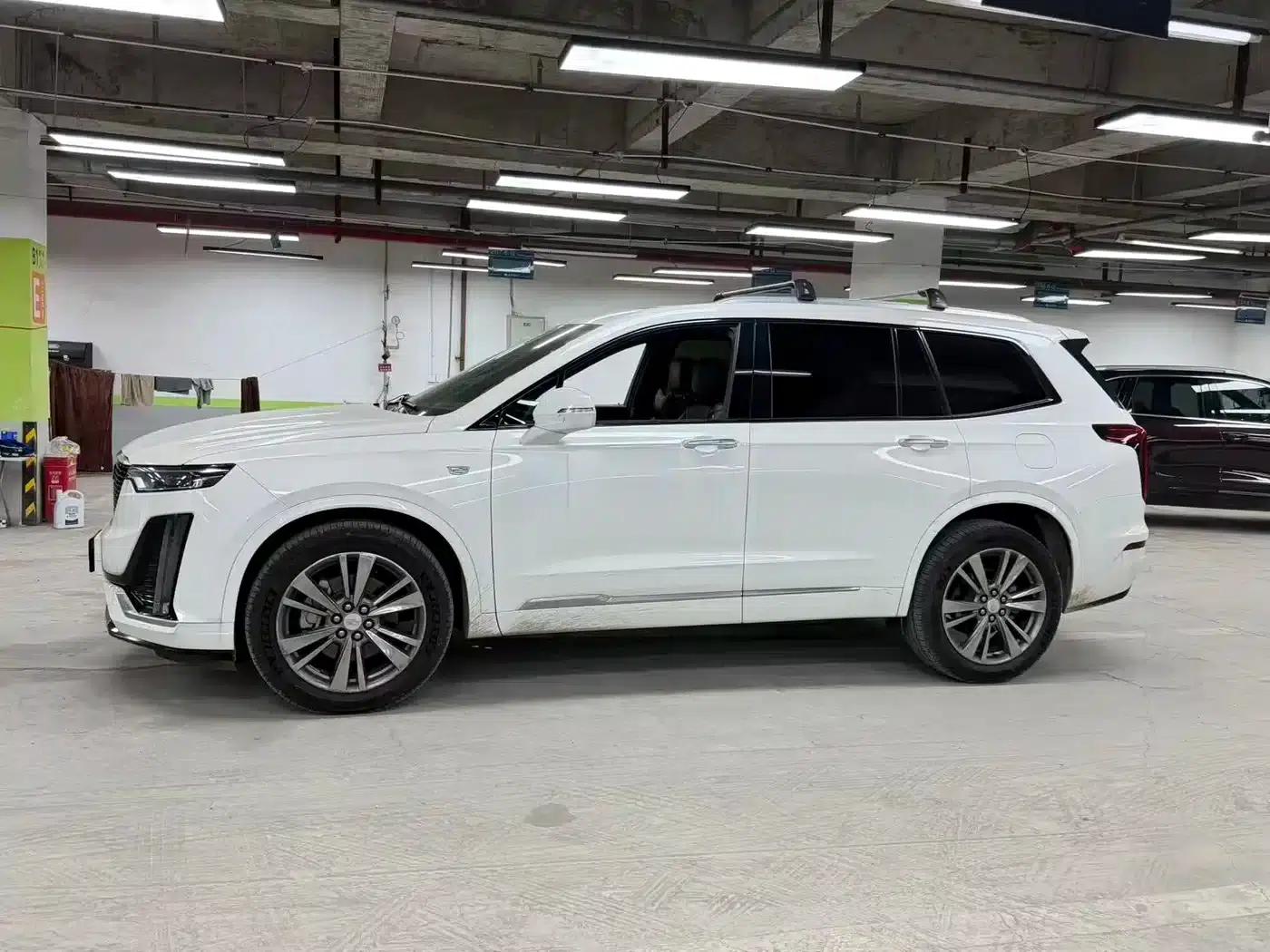 2020 Cadillac XT6 28T Six-Seat AWD Luxury — миниатюра 5