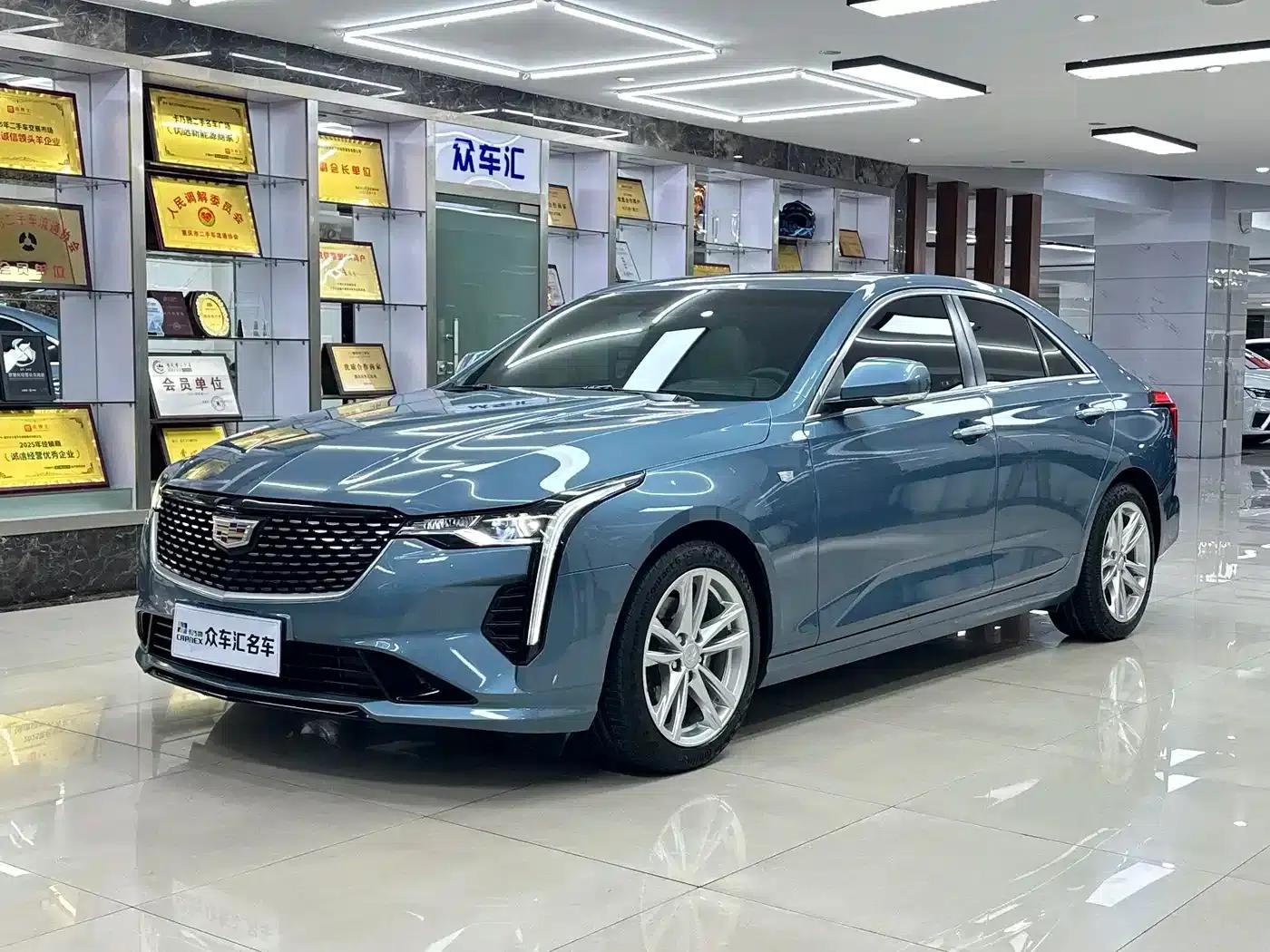 2023 Cadillac CT4 25T Fashion Edition — миниатюра 1
