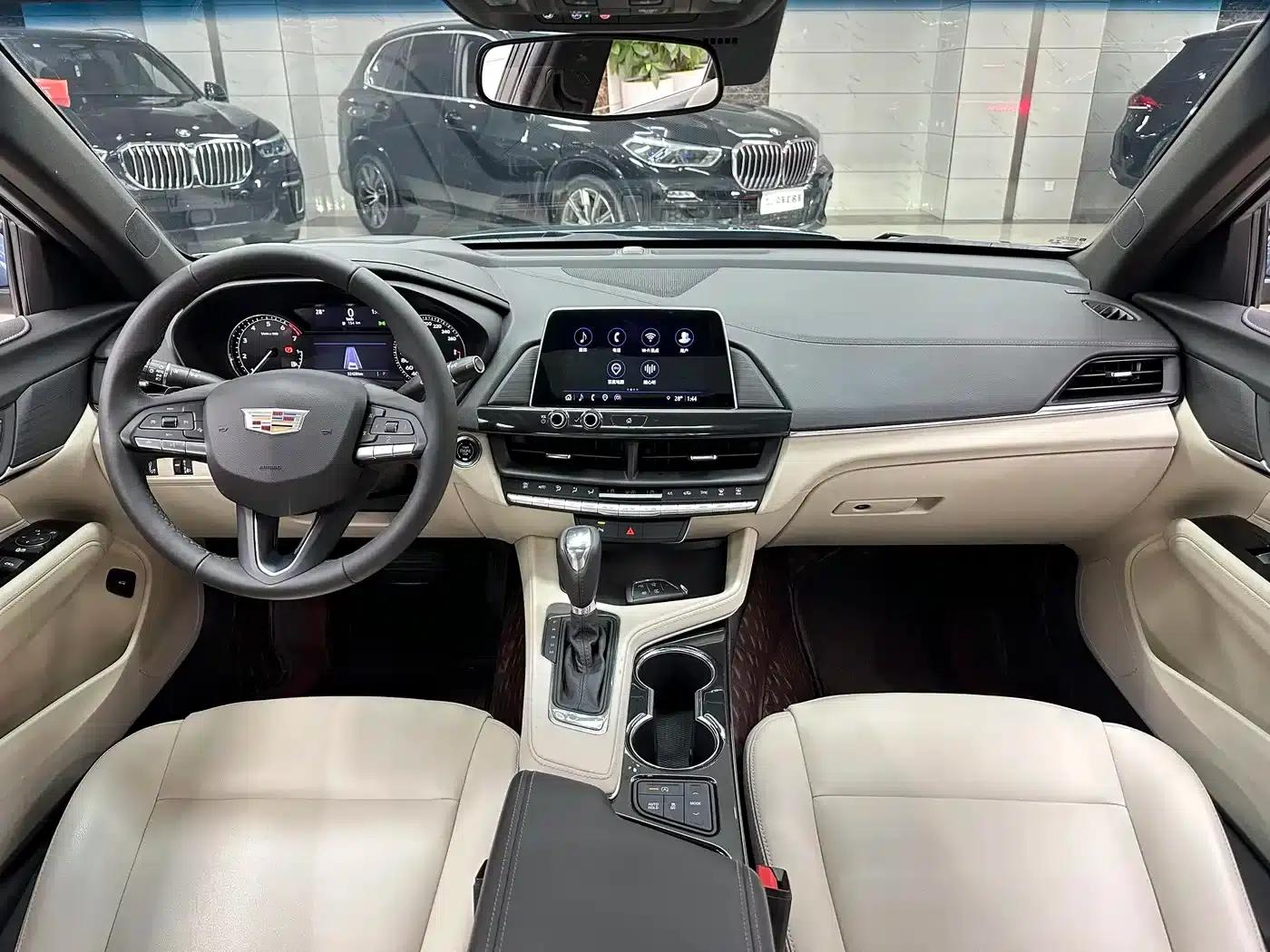 2023 Cadillac CT4 25T Fashion Edition — миниатюра 11