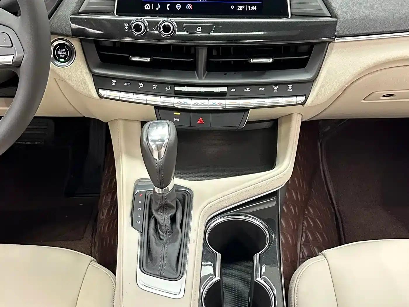 2023 Cadillac CT4 25T Fashion Edition — миниатюра 12
