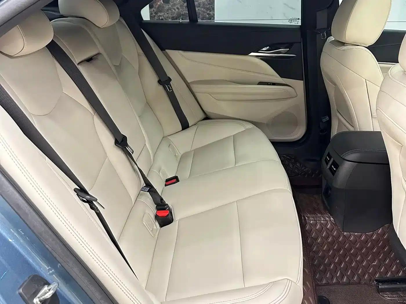 2023 Cadillac CT4 25T Fashion Edition — миниатюра 10