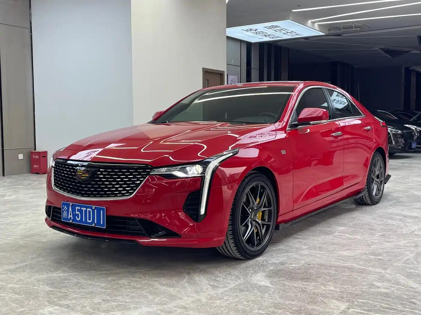 2022 Cadillac CT4 28T Luxury — миниатюра 1