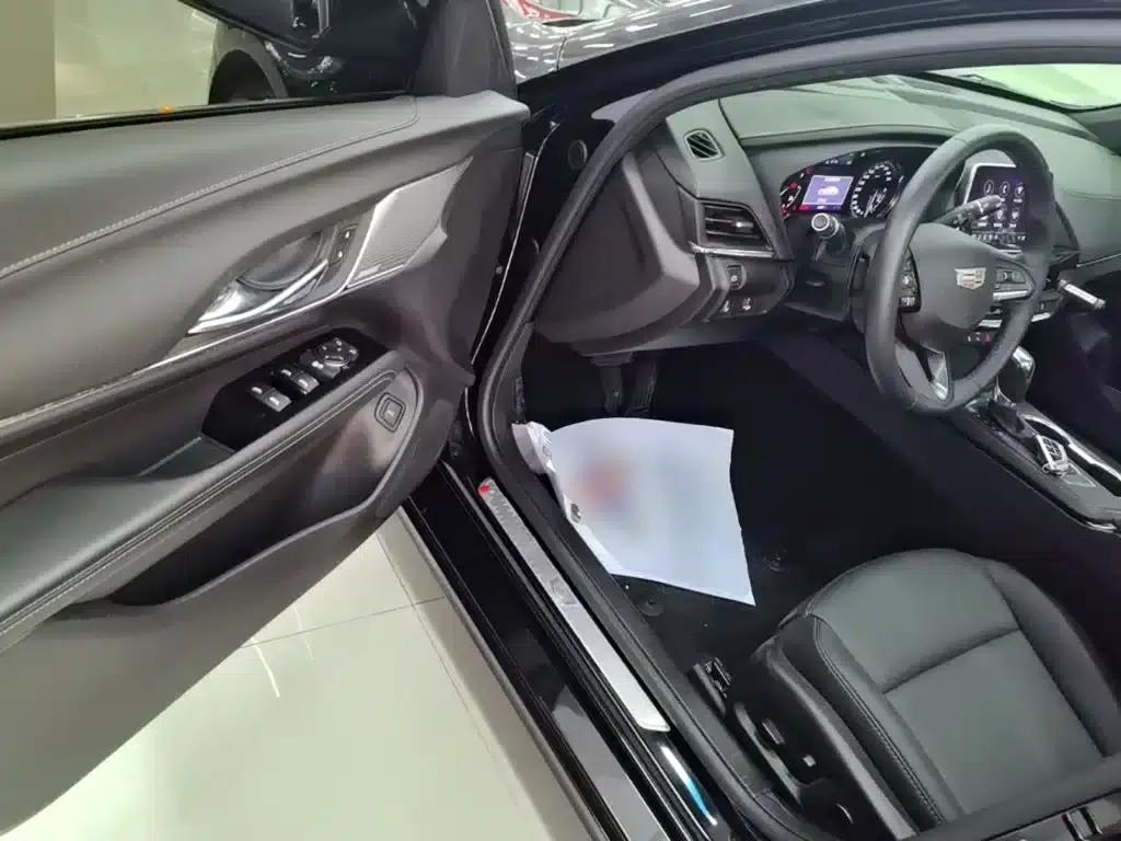 2021 Cadillac CT4 28T Luxury — миниатюра 16