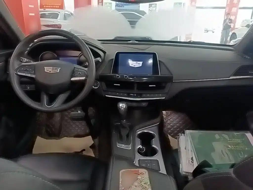 2021 Cadillac CT4 28T Luxury — миниатюра 10