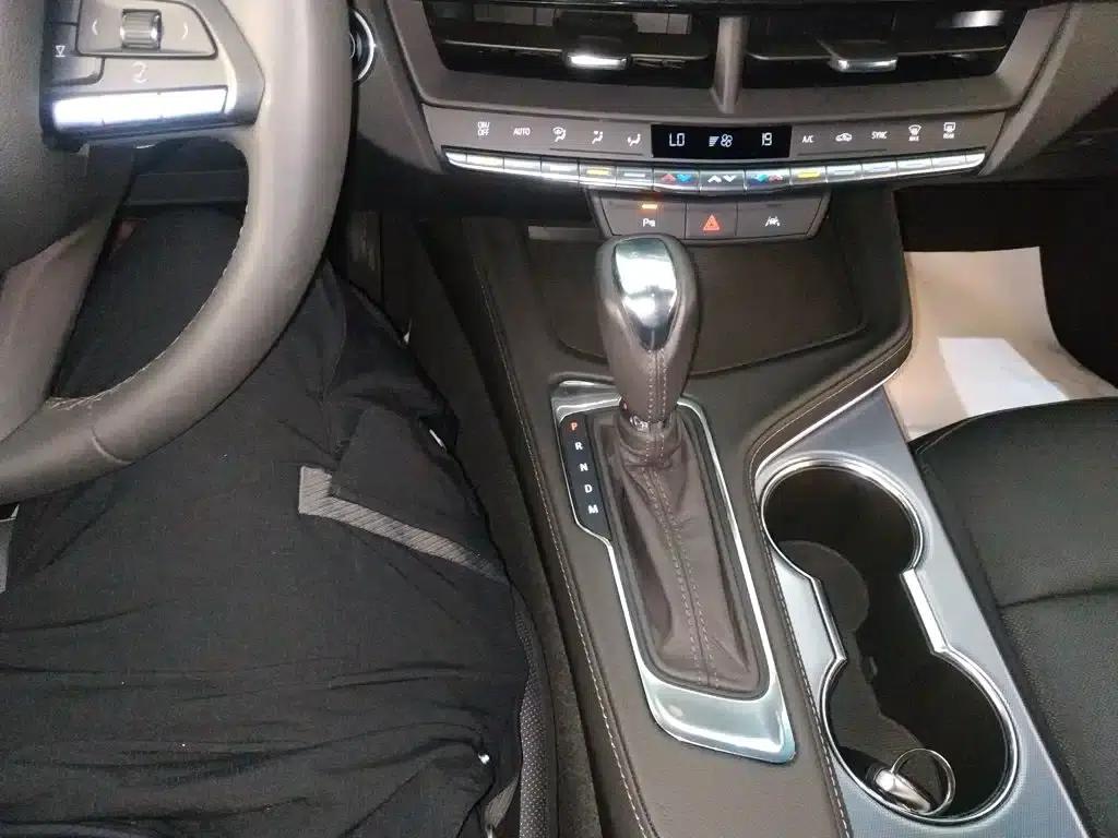 2023 Cadillac CT4 25T Luxury — миниатюра 14