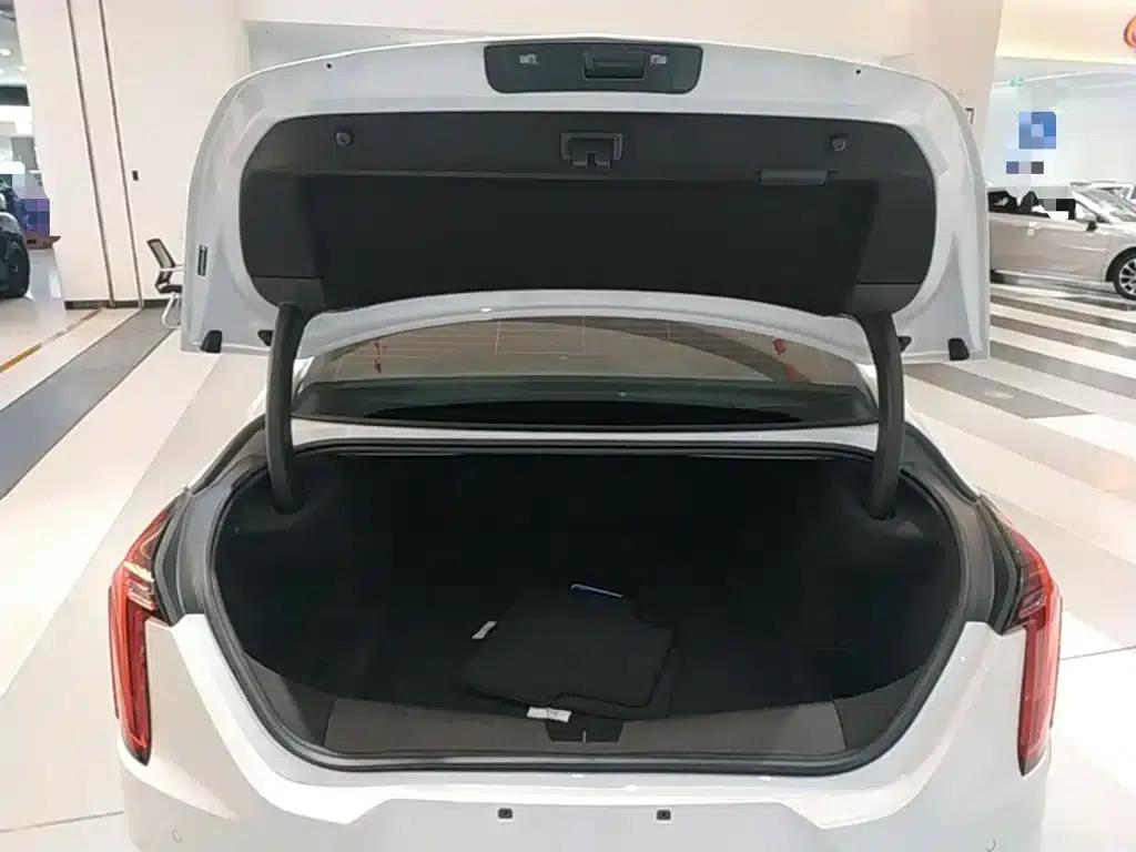 2023 Cadillac CT4 25T Luxury — миниатюра 19