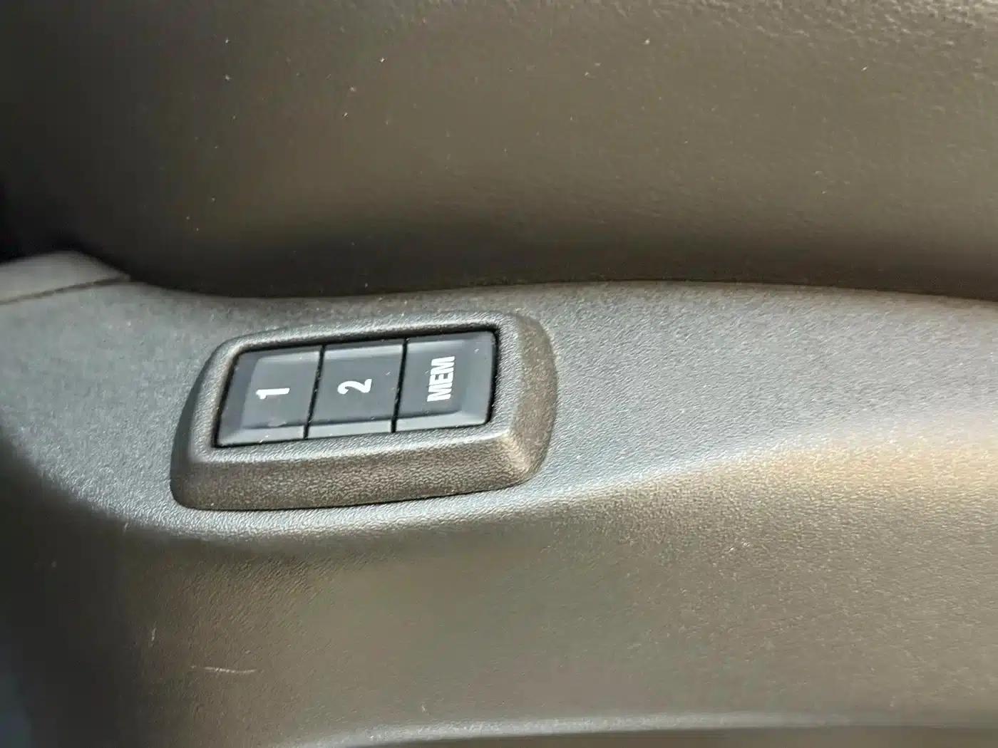 2015 Cadillac SRX 3.0L Elite — миниатюра 11