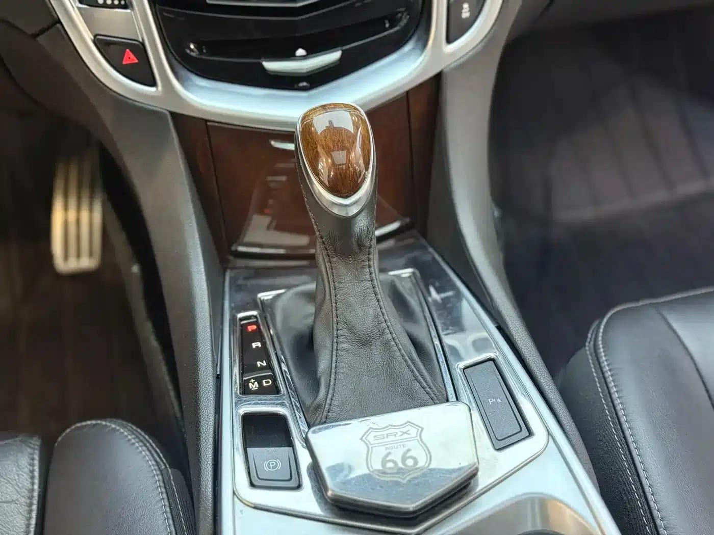 2015 Cadillac SRX 3.0L Elite — миниатюра 15