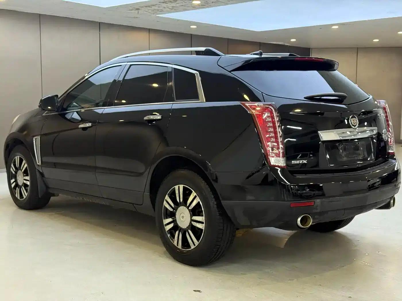 2015 Cadillac SRX 3.0L Elite — миниатюра 4
