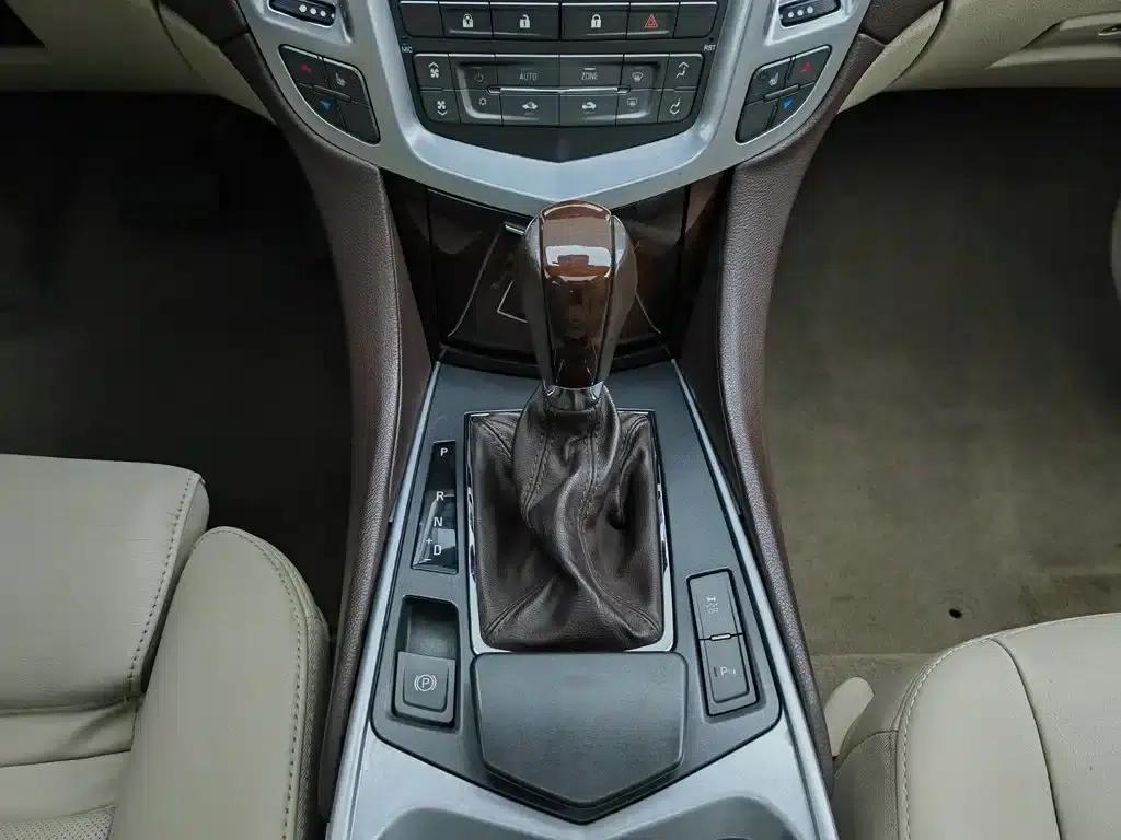 2012 Cadillac SRX 3.0L Luxury — миниатюра 13