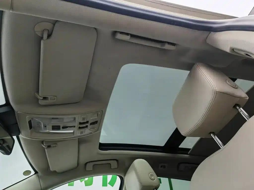 2012 Cadillac SRX 3.0L Luxury — миниатюра 14