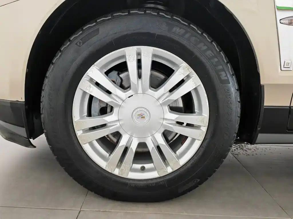 2012 Cadillac SRX 3.0L Luxury — миниатюра 17