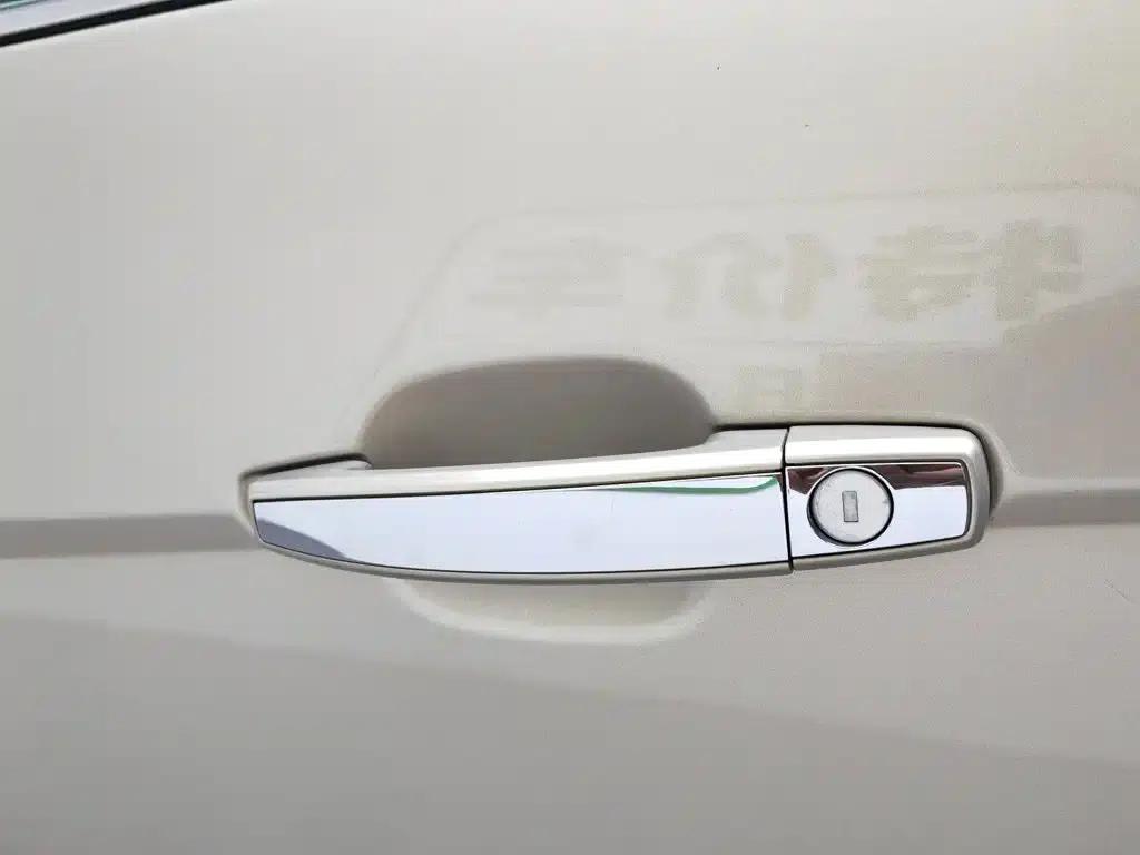 2012 Cadillac SRX 3.0L Luxury — миниатюра 18