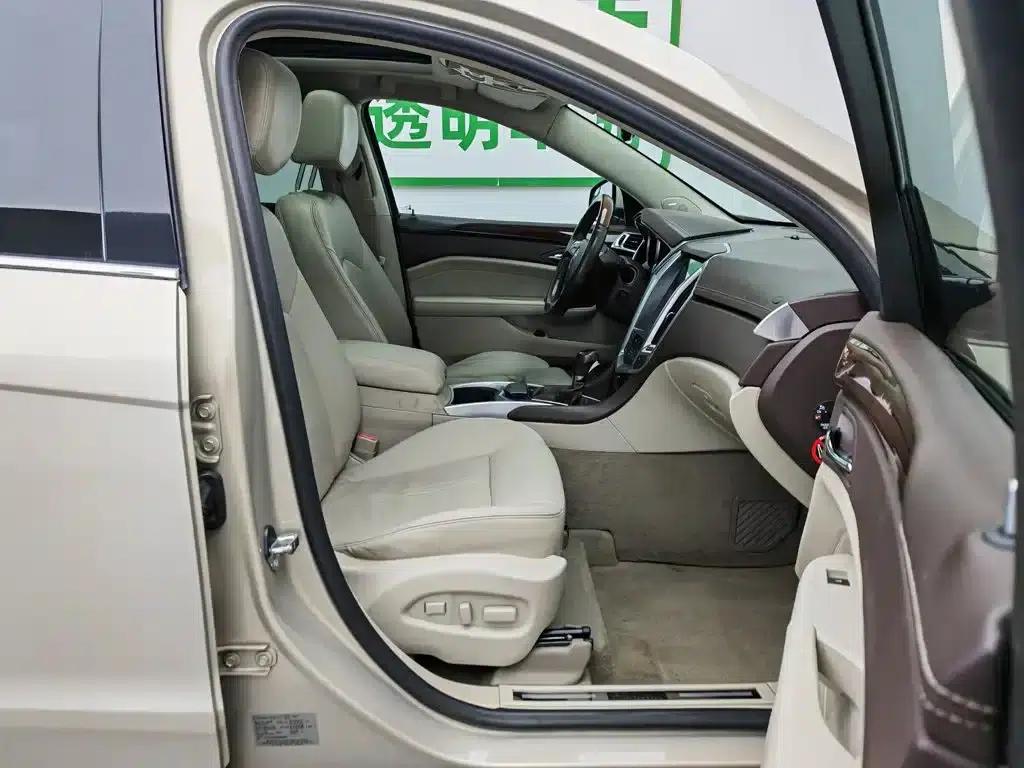 2012 Cadillac SRX 3.0L Luxury — миниатюра 23
