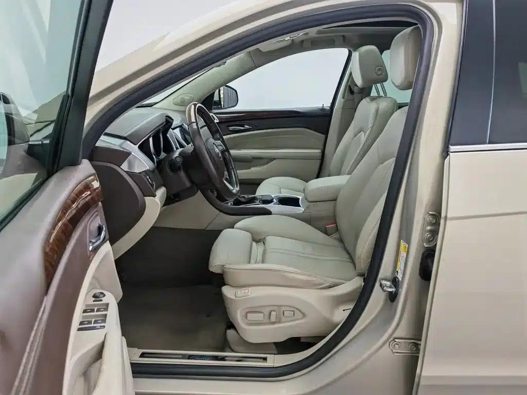 2012 Cadillac SRX 3.0L Luxury — миниатюра 10