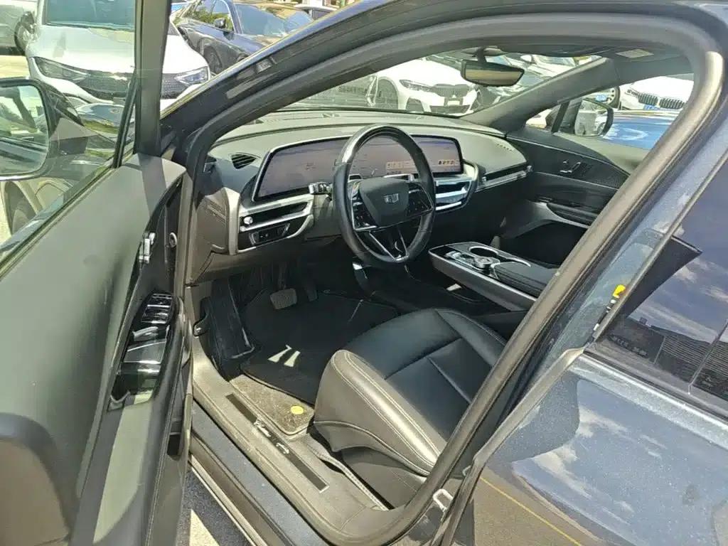 iQ Ruige 2022 Rear-Wheel Drive Long-Range Luxury Edition — миниатюра 16