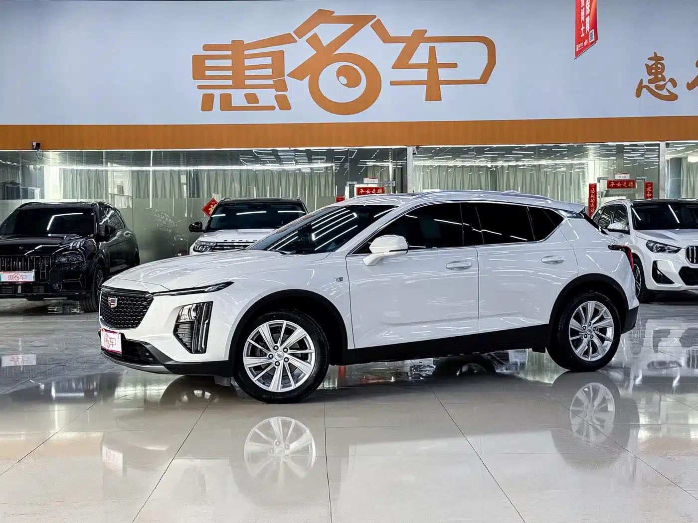 2023 Cadillac GT4 25T Luxury Edition — миниатюра 2