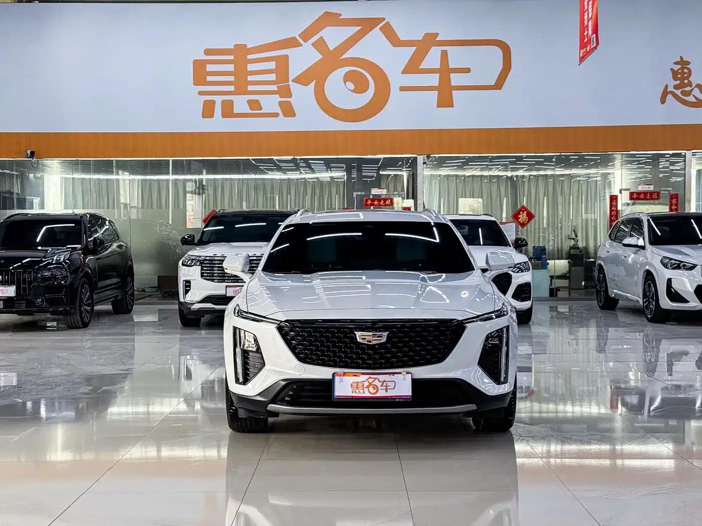 2023 Cadillac GT4 25T Luxury Edition — миниатюра 3