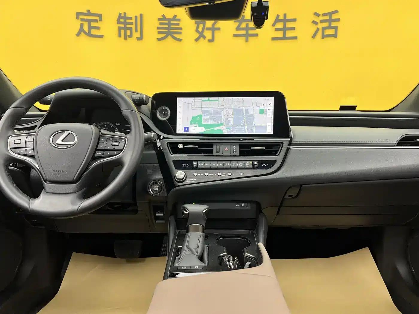 Lexus ES 2023 200 Premium Edition — миниатюра 13