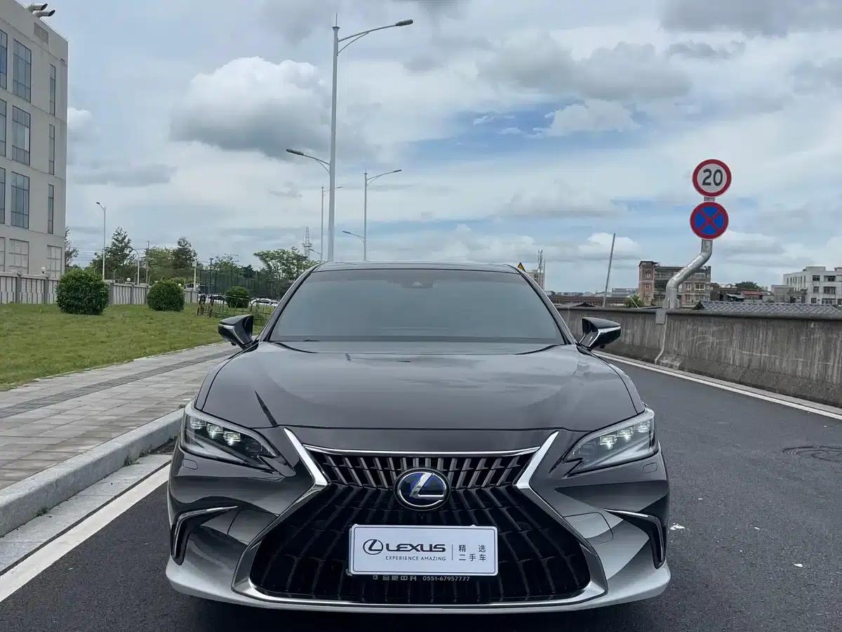 Lexus ES 2021 300h Premium Edition — миниатюра 2