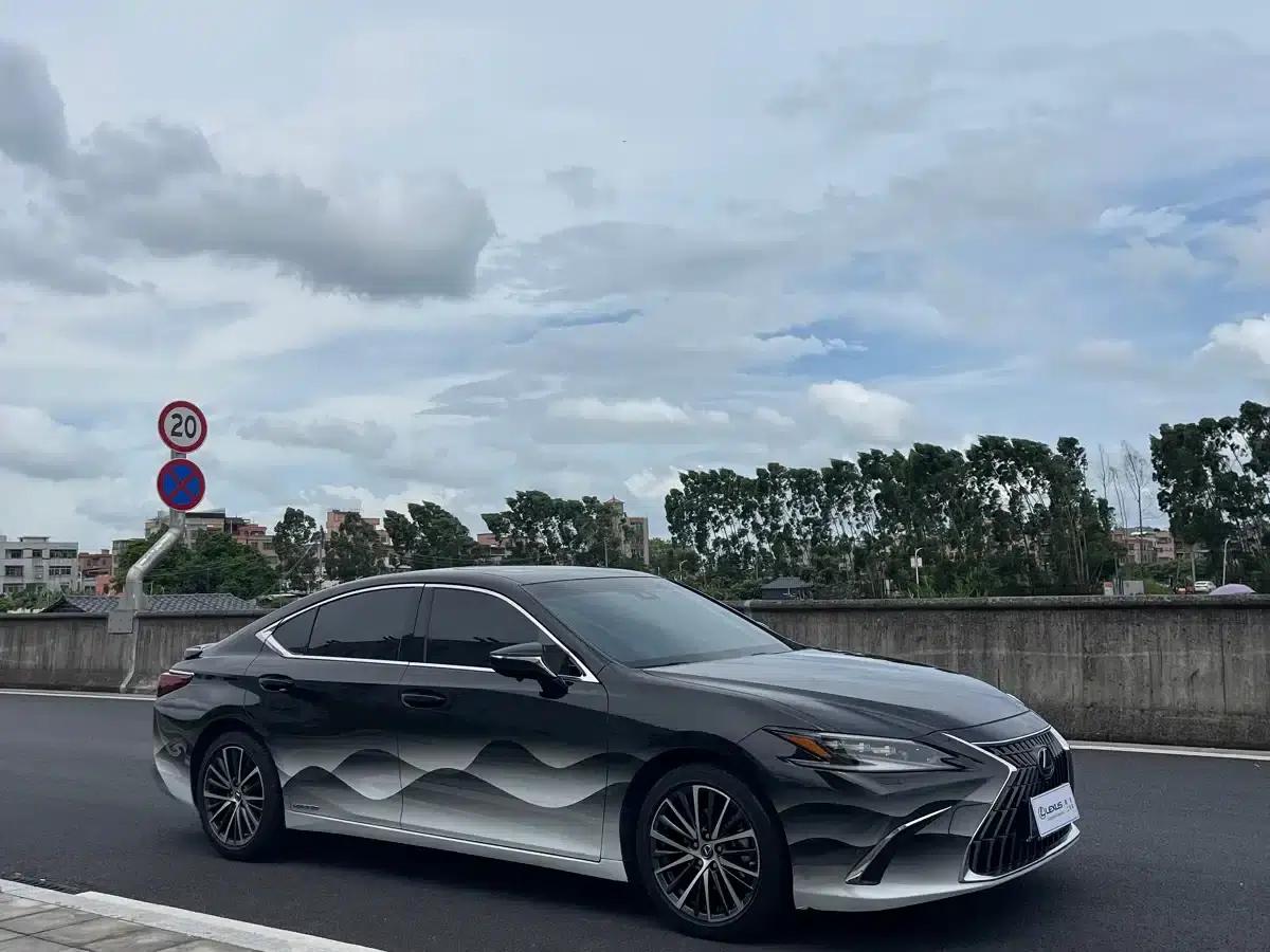 Lexus ES 2021 300h Premium Edition — миниатюра 3