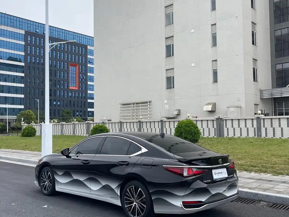 Lexus ES 2021 300h Premium Edition — миниатюра 7