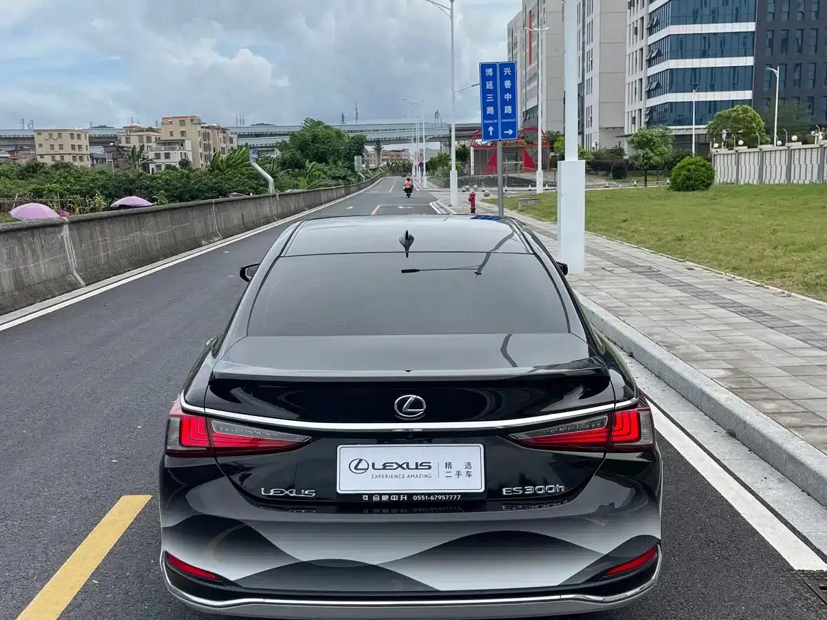 Lexus ES 2021 300h Premium Edition — миниатюра 8