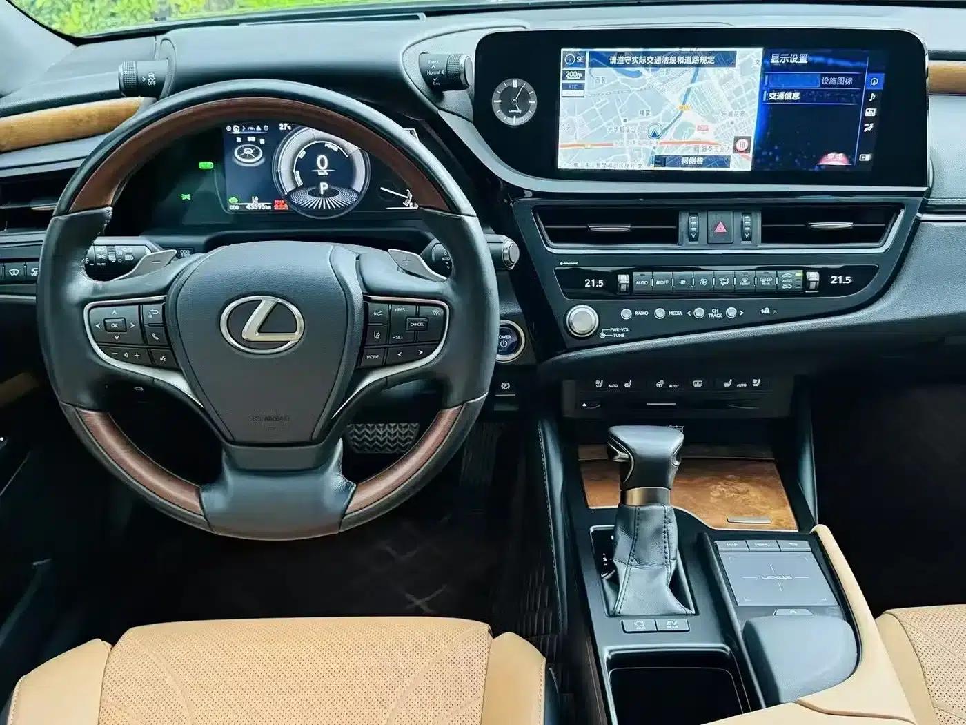 Lexus ES 2021 300h Executive Edition — миниатюра 3