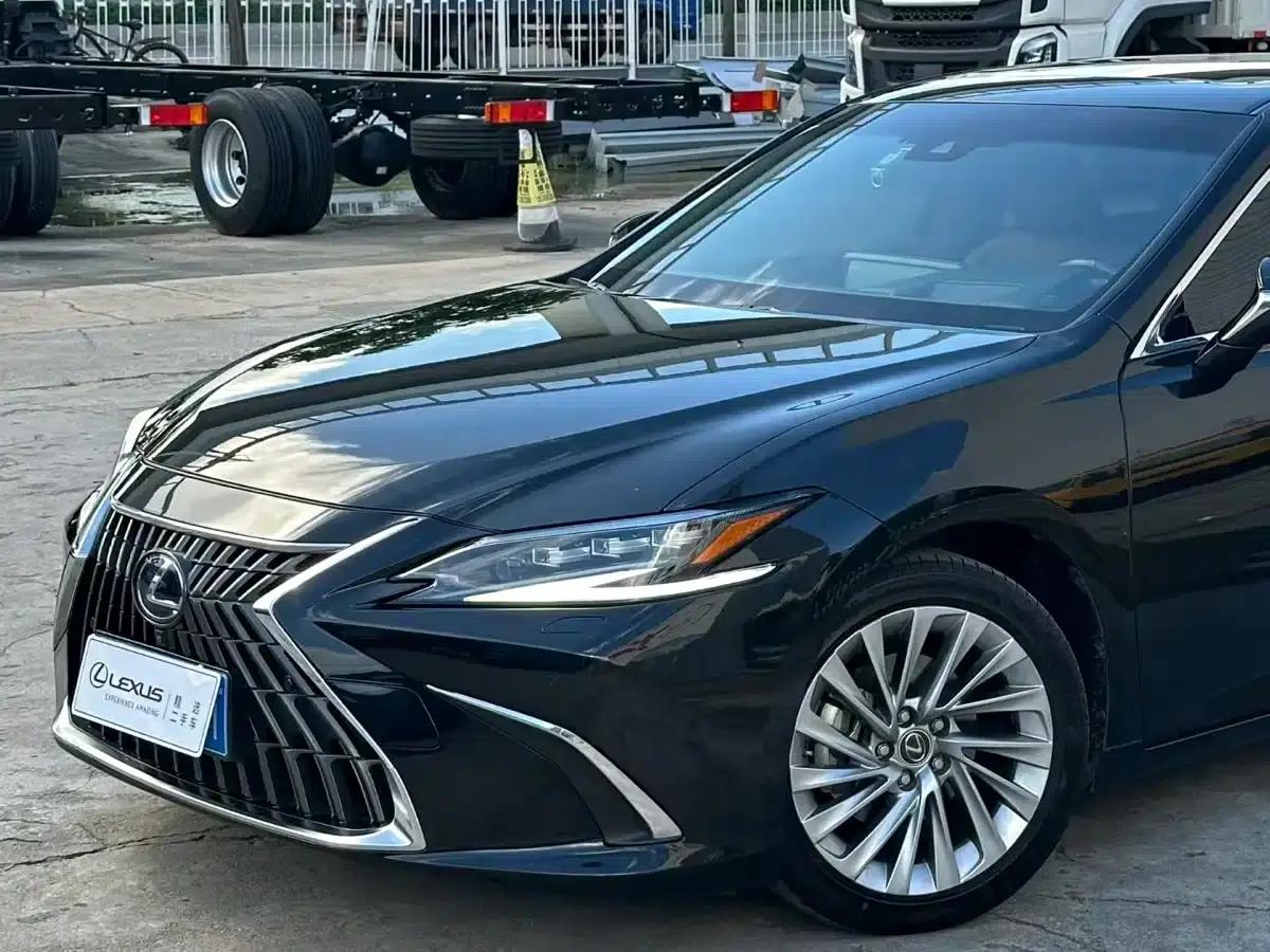 Lexus ES 2021 300h Executive Edition — миниатюра 7