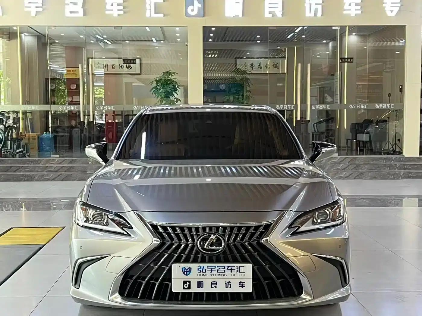 Lexus ES 2022 200 Luxury Edition — миниатюра 2