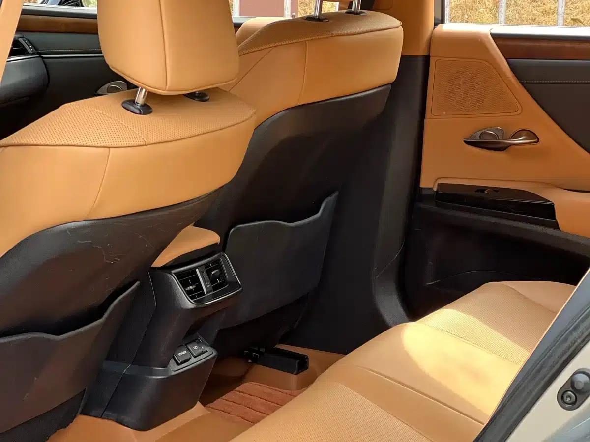 Lexus ES 2022 200 Luxury Edition — миниатюра 13