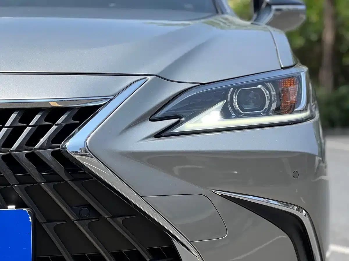 Lexus ES 2022 200 Luxury Edition — миниатюра 22