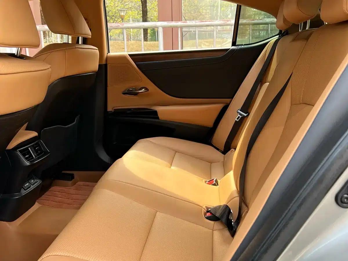 Lexus ES 2022 200 Luxury Edition — миниатюра 10