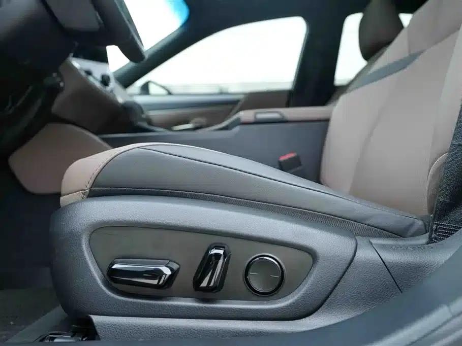 Lexus ES 2025 200 Premium Edition — миниатюра 13