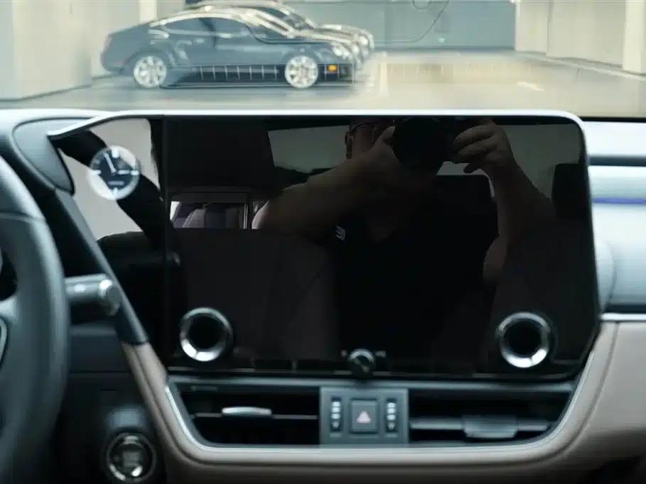 Lexus ES 2025 200 Premium Edition — миниатюра 19