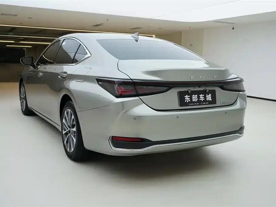 Lexus ES 2025 200 Premium Edition — миниатюра 4