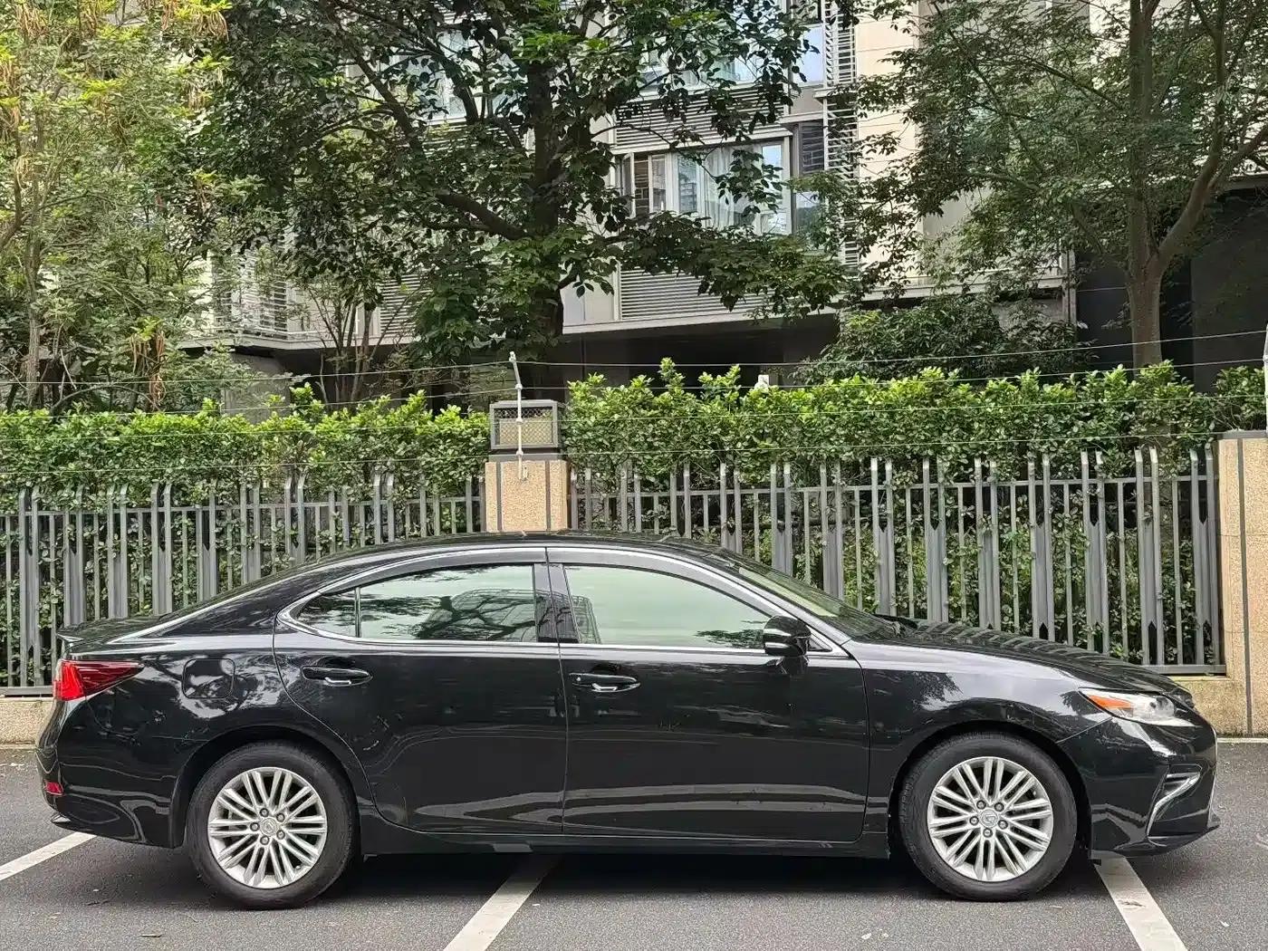 Lexus ES 2015 200 Comfort Edition — миниатюра 3