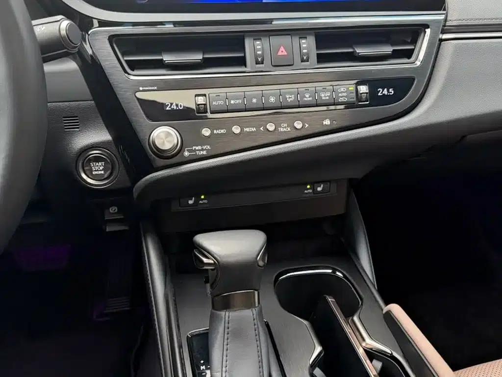 Lexus ES 2023 200 Premium Edition — миниатюра 12