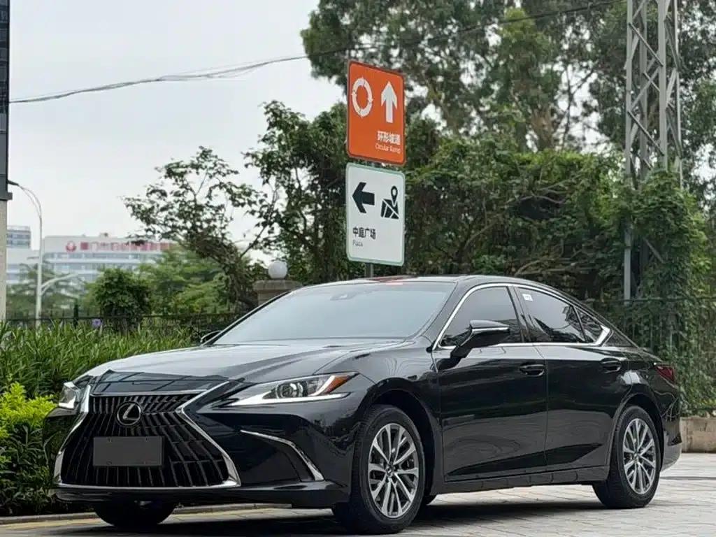Lexus ES 2023 200 Premium Edition — миниатюра 3