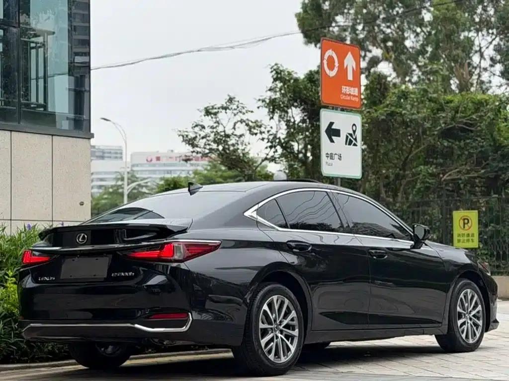Lexus ES 2023 200 Premium Edition — миниатюра 6