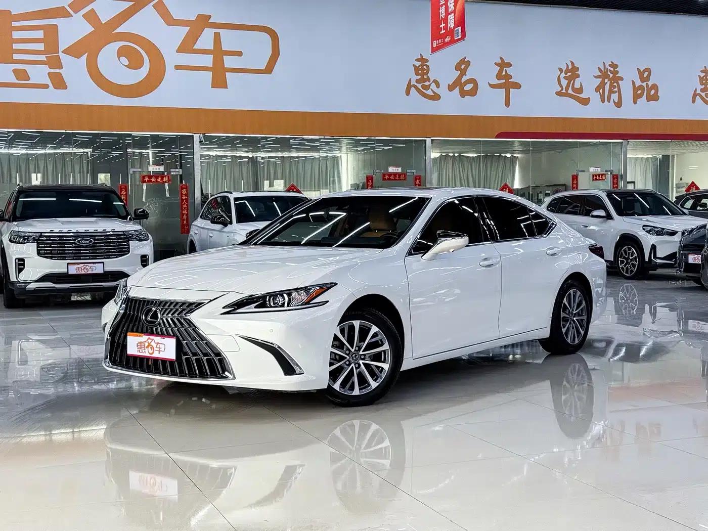 Lexus ES 2021 Model 200 Premium Edition — миниатюра 1