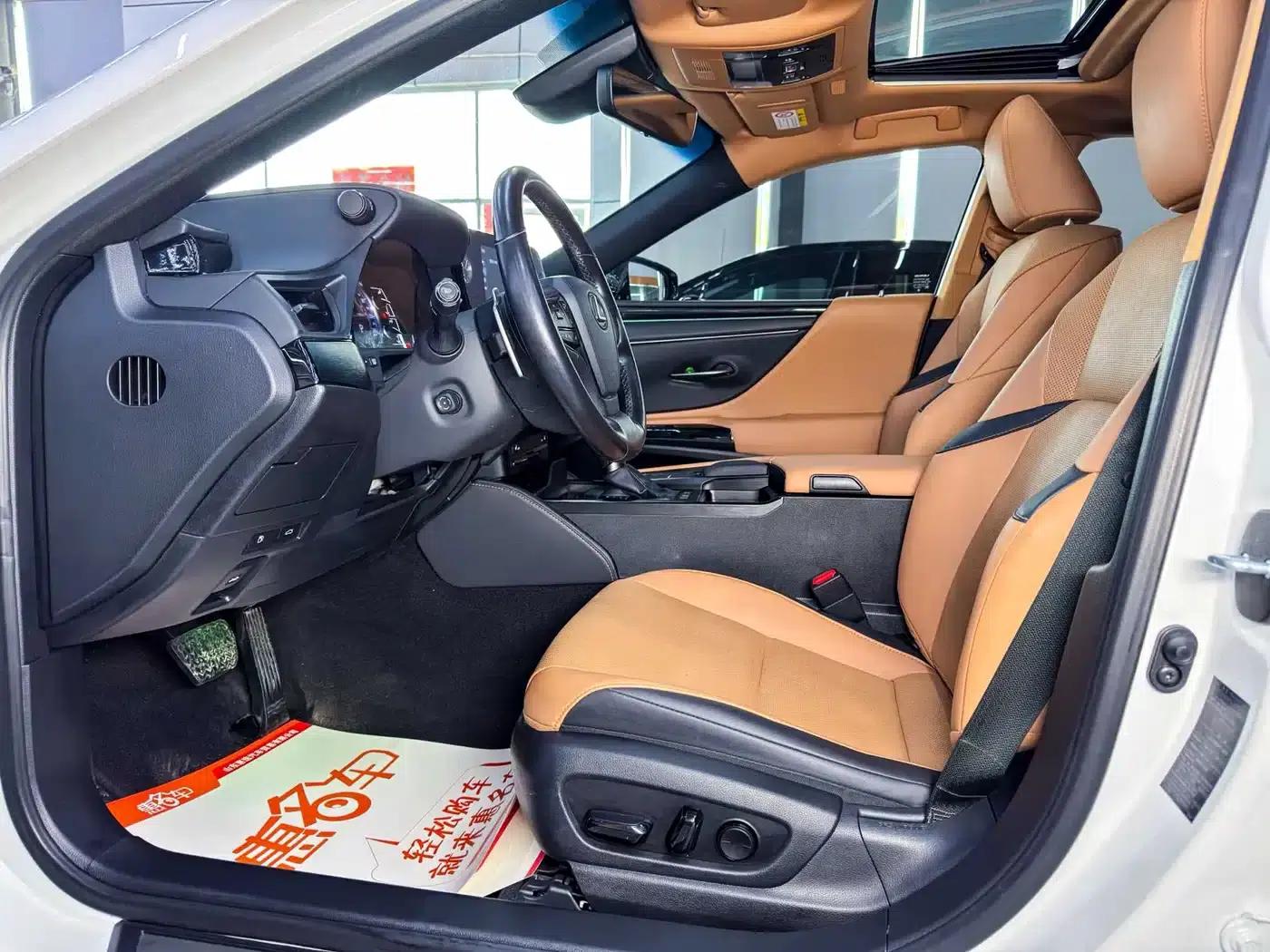 Lexus ES 2021 Model 200 Premium Edition — миниатюра 6
